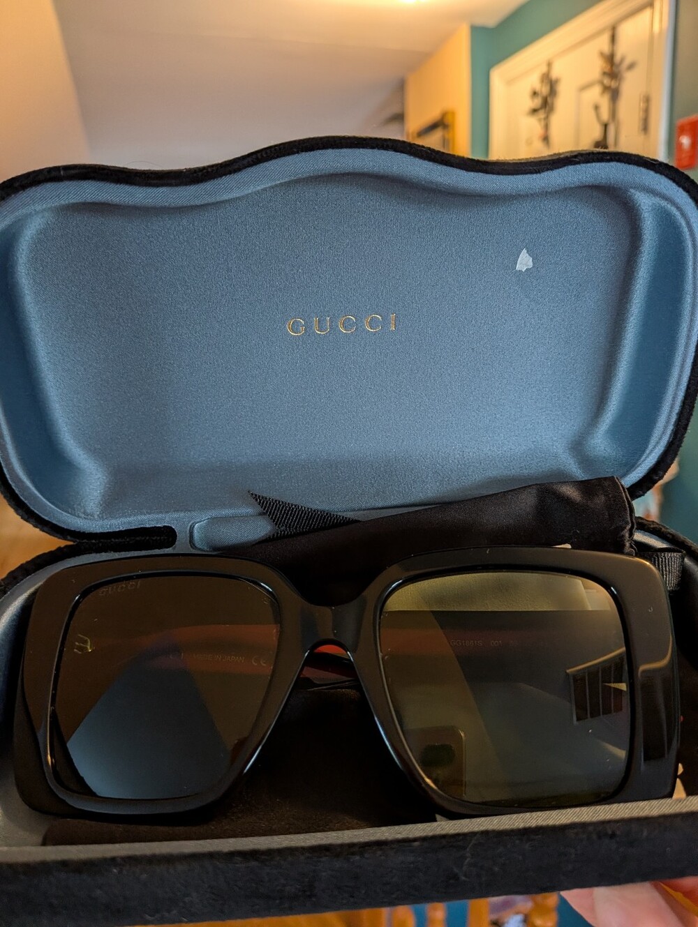 Black Gucci Glasses ( Red/ Green Sides) Never Worn